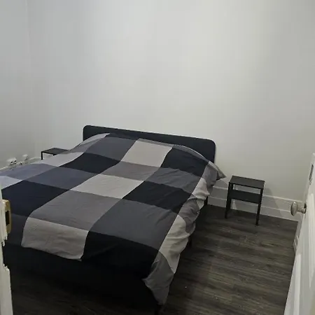 Haussmanien Apartment *